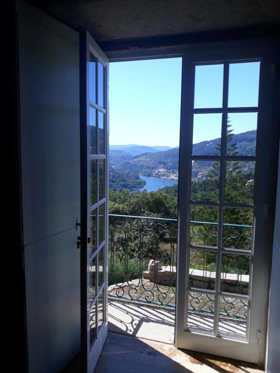 Hotel Quinta de Águia - Non-Smoking Property São Lourenço do Douro Exterior foto